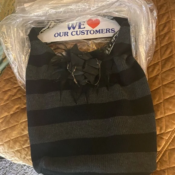 Alice + Olivia knit hobo handbag - Picture 6 of 7